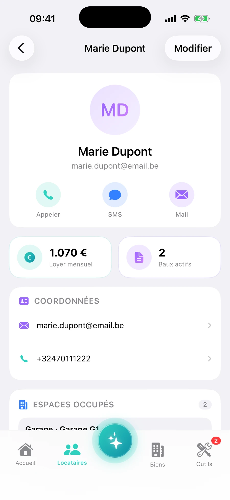 Écran Fiche locataire de l'app RentFlow : loyer mensuel, baux actifs et coordonnées du locataire